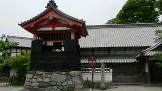 関宿（せきじゅく）西の追分近くにある地蔵院（じぞういん）