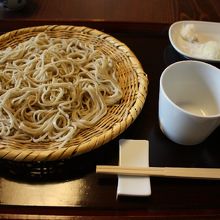 ざるそば８００円