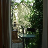 中庭に面したテラス