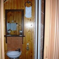 右手にシャワーブース