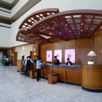 吹き抜けのフロント