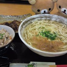 炙りソーキは別皿が嬉しいです