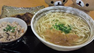 持ち帰り可の炙りトロトロ軟骨ソーキが美味しい！！