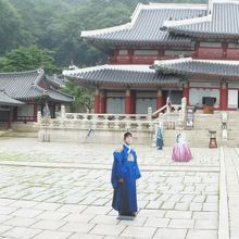 景福宮（キョンボックン）じゃないですよ、セットです。