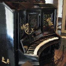 オーダー品？思いっきり面白ピアノ。＾＾