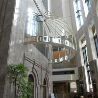 吹き抜けになっているエレベータホール