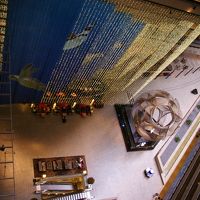 大空間の吹き抜けは圧巻です。