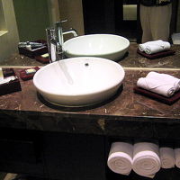 洗面台　シンクは1つだけ…