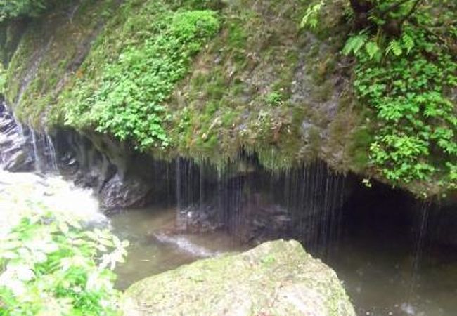 玉垂れの滝