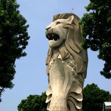 大きなマーライオンタワー