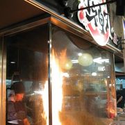 ひろめ市場内にある、藁焼き鰹のタタキをいただける、お店！