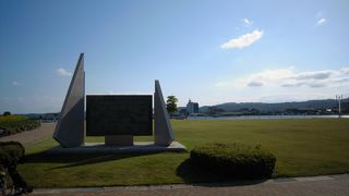 野外ステージもある海の公園