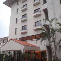 外観はこじんまり