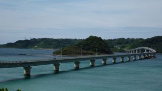 まるで沖縄のような海の色