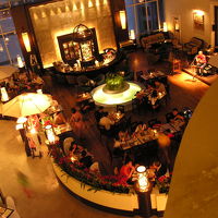 ロビー。ディナーバイキング会場