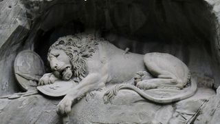 ルツェルンの観光名所"瀕死のライオン"