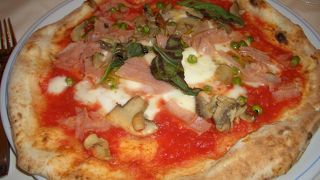 ピッツァの塩味が濃いのが残念