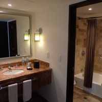 バスタブあり、体重計あり