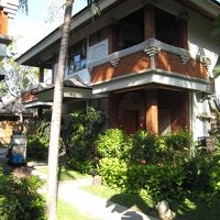 ｽｰﾍﾟﾘｱコテージです。２階建に階段挟んで４部屋です