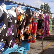 綺麗なドレスがいっぱい売っていました