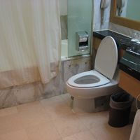 水周りは問題あり。　髪の毛ついてる、カビがある〜