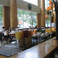 朝食のレストラン