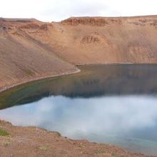 ヴィーティという名の湖（御釜？）