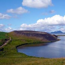 擬似クレーター。水蒸気でできたクレーター・・・だったはず。