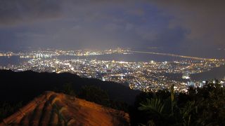 ペナンの町が一望できます。 夜景も最高！