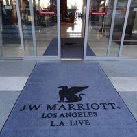 JW マリオットLA LIVE ロゴ