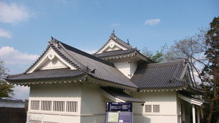 政宗公の像が勇ましい