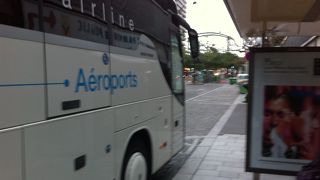 Air Franceのシャトルバス　（Paris Montparnasse駅からCDGへの移動）