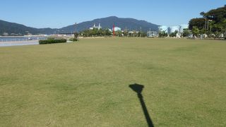 敦賀の港に面した緑地公園（*^_^*）。