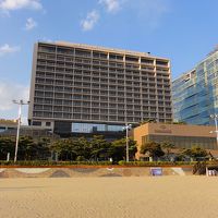 海岸からみた外観