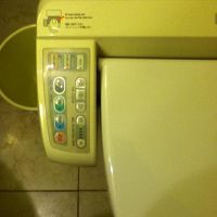 トイレはウォシュレットつき！