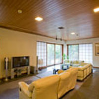 小さなロビーですが、客数も少ないのでゆっくりできました。