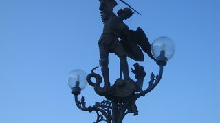 聖ミヒエル橋の上からギルトハウスが一望