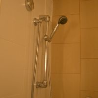 バーから取り外せます　物干しロープあり　カーテンは二重