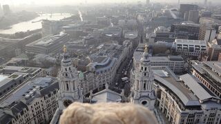 ダイアナ妃が結婚式を挙げた聖堂です！