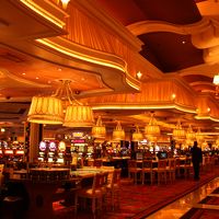 落ち着いた雰囲気のカジノエリア