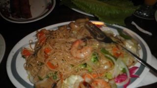 噂通りのボリュームで、そして春巻きが超美味しい