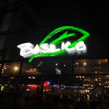 鮮やかなネオン