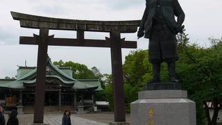 大阪城と一緒に参拝　(豊國神社)