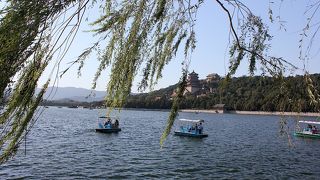 昆明湖からの眺めが素晴らしい♪