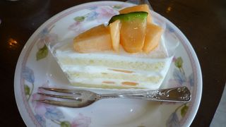 ドライブ中に見つけたおしゃれなcaf&eacute shka（シカ国分寺本店）