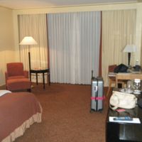 スーツケースを広げても十分な広さ