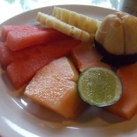 朝食のフルーツ