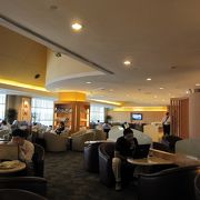 SATS Premier Lounge ターミナル2