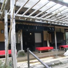 時代劇のセットでも十分通りそうです(2010年4月)