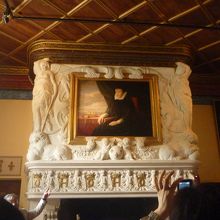 ディアーヌ・ド・ポワイエの部屋。絵はカトリーヌドメディシスの